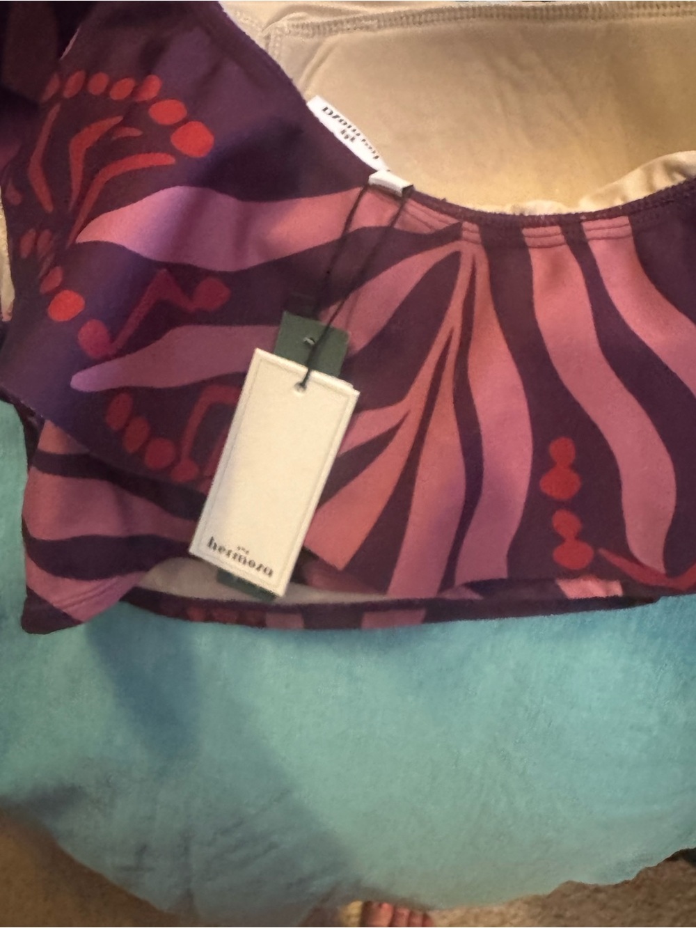 Hermoza two piece swimsuit Polynesian leaf print brand new with tags only tried - Picture 13 of 16